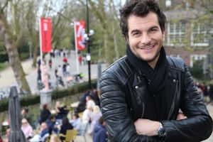 09-04-2016 SHOWBIZZ; DOUWE BOB TIJDENS PERSPRESENTATIE VAN EUROVISION IN HET VONDELPARK. 24 Landen-Deelnemers waren aanwezig en zouden in de Melkweg een concert geven.
foto: Albert den Iseger 