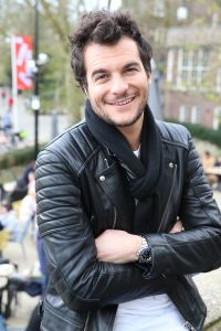 09-04-2016 SHOWBIZZ; DOUWE BOB TIJDENS PERSPRESENTATIE VAN EUROVISION IN HET VONDELPARK. 24 Landen-Deelnemers waren aanwezig en zouden in de Melkweg een concert geven.
foto: Albert den Iseger 