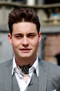 09-04-2016 SHOWBIZZ; DOUWE BOB TIJDENS PERSPRESENTATIE VAN EUROVISION IN HET VONDELPARK. 24 Landen-Deelnemers waren aanwezig en zouden in de Melkweg een concert geven.
foto: Albert den Iseger 