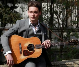 09-04-2016 SHOWBIZZ; DOUWE BOB TIJDENS PERSPRESENTATIE VAN EUROVISION IN HET VONDELPARK. 24 Landen-Deelnemers waren aanwezig en zouden in de Melkweg een concert geven.
foto: Albert den Iseger 