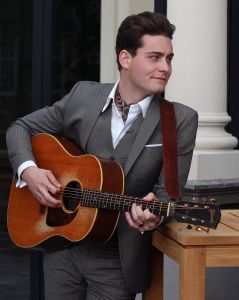 09-04-2016 SHOWBIZZ; DOUWE BOB TIJDENS PERSPRESENTATIE VAN EUROVISION IN HET VONDELPARK. 24 Landen-Deelnemers waren aanwezig en zouden in de Melkweg een concert geven.
foto: Albert den Iseger 