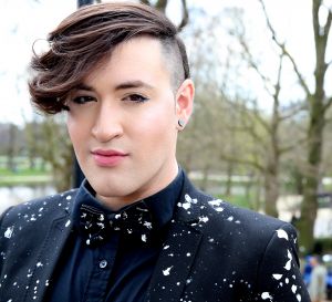 09-04-2016 SHOWBIZZ; DOUWE BOB TIJDENS PERSPRESENTATIE VAN EUROVISION IN HET VONDELPARK. 24 Landen-Deelnemers waren aanwezig en zouden in de Melkweg een concert geven.
foto: Albert den Iseger 