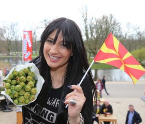 09-04-2016 SHOWBIZZ; DOUWE BOB TIJDENS PERSPRESENTATIE VAN EUROVISION IN HET VONDELPARK. 24 Landen-Deelnemers waren aanwezig en zouden in de Melkweg een concert geven.
foto: Albert den Iseger 