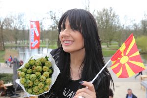 09-04-2016 SHOWBIZZ; DOUWE BOB TIJDENS PERSPRESENTATIE VAN EUROVISION IN HET VONDELPARK. 24 Landen-Deelnemers waren aanwezig en zouden in de Melkweg een concert geven.
foto: Albert den Iseger 