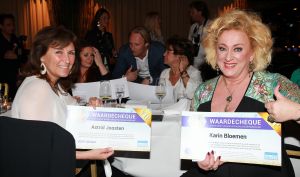 09-04-2018 SHOWBIZZ; THE STRONG WOMAN AWARD 2018 IS GEWONNEN DOOR ANNEMARIE VAN GAAL. In Grand Hotel Huis ter Duin te noordwijk was dit jaar de verkiezing van the strong woman of 2018. Vele bekende dames uit de Showbizz waren aanwezig. Annemarie van Gaal won de Award die werd uitgereikt door Bibian Mental de winnares van vorig jaar. Betty de Groot kan weer terug kijken op een gezellige en heerlijk middag.
foto: Albert den Iseger