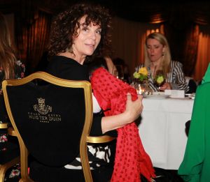 09-04-2018 SHOWBIZZ; THE STRONG WOMAN AWARD 2018 IS GEWONNEN DOOR ANNEMARIE VAN GAAL. In Grand Hotel Huis ter Duin te noordwijk was dit jaar de verkiezing van the strong woman of 2018. Vele bekende dames uit de Showbizz waren aanwezig. Annemarie van Gaal won de Award die werd uitgereikt door Bibian Mental de winnares van vorig jaar. Betty de Groot kan weer terug kijken op een gezellige en heerlijk middag.
foto: Albert den Iseger