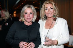 09-04-2018 SHOWBIZZ; THE STRONG WOMAN AWARD 2018 IS GEWONNEN DOOR ANNEMARIE VAN GAAL. In Grand Hotel Huis ter Duin te noordwijk was dit jaar de verkiezing van the strong woman of 2018. Vele bekende dames uit de Showbizz waren aanwezig. Annemarie van Gaal won de Award die werd uitgereikt door Bibian Mental de winnares van vorig jaar. Betty de Groot kan weer terug kijken op een gezellige en heerlijk middag.
foto: Albert den Iseger