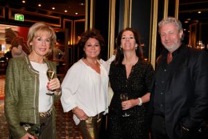 09-04-2018 SHOWBIZZ; THE STRONG WOMAN AWARD 2018 IS GEWONNEN DOOR ANNEMARIE VAN GAAL. In Grand Hotel Huis ter Duin te noordwijk was dit jaar de verkiezing van the strong woman of 2018. Vele bekende dames uit de Showbizz waren aanwezig. Annemarie van Gaal won de Award die werd uitgereikt door Bibian Mental de winnares van vorig jaar. Betty de Groot kan weer terug kijken op een gezellige en heerlijk middag. foto: Albert den Iseger