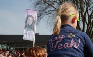 08-04-2018 SHOWBIZZ; MAAN DE STEENWINKEL BEGINT ZOMER MET EIGEN IJSMAANCARONS. Maan heeft deze zomer haar eigen Maanijscarons in wel 3 verschillende smaken. Ijssalon DI FIORENTINA te Heiloo verkoopt ze.
foto: Albert den Iseger