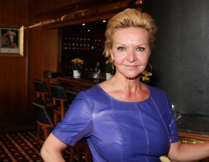 09-04-2018 SHOWBIZZ; THE STRONG WOMAN AWARD 2018 IS GEWONNEN DOOR ANNEMARIE VAN GAAL. In Grand Hotel Huis ter Duin te noordwijk was dit jaar de verkiezing van the strong woman of 2018. Vele bekende dames uit de Showbizz waren aanwezig. Annemarie van Gaal won de Award die werd uitgereikt door Bibian Mental de winnares van vorig jaar. Betty de Groot kan weer terug kijken op een gezellige en heerlijk middag. foto: Albert den Iseger