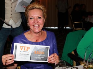 09-04-2018 SHOWBIZZ; THE STRONG WOMAN AWARD 2018 IS GEWONNEN DOOR ANNEMARIE VAN GAAL. In Grand Hotel Huis ter Duin te noordwijk was dit jaar de verkiezing van the strong woman of 2018. Vele bekende dames uit de Showbizz waren aanwezig. Annemarie van Gaal won de Award die werd uitgereikt door Bibian Mental de winnares van vorig jaar. Betty de Groot kan weer terug kijken op een gezellige en heerlijk middag.
foto: Albert den Iseger