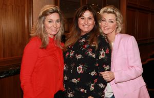 09-04-2018 SHOWBIZZ; THE STRONG WOMAN AWARD 2018 IS GEWONNEN DOOR ANNEMARIE VAN GAAL. In Grand Hotel Huis ter Duin te noordwijk was dit jaar de verkiezing van the strong woman of 2018. Vele bekende dames uit de Showbizz waren aanwezig. Annemarie van Gaal won de Award die werd uitgereikt door Bibian Mental de winnares van vorig jaar. Betty de Groot kan weer terug kijken op een gezellige en heerlijk middag. foto: Albert den Iseger