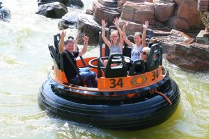 09-08-2015 SHOWBIZZ; WOLTER KROES UNDER CONTROL IN EFTELING.
foto: Albert den Iseger