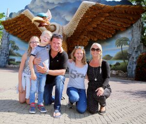 09-08-2015 SHOWBIZZ; WOLTER KROES UNDER CONTROL IN EFTELING.
foto: Albert den Iseger