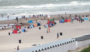 06-08-2019 NIEUWS. ZANDSUPPLETIE VOOR DE KUST VAN EGMOND AAN ZEE. De zandsuppletie voor de kust van Egmond en Bergen is bijna voltooid. De sleephopperzuigers hebben ongeveer 2.5 miljoen kuub zand  gestort voor de kust om een nieuwe zandbank te creeeren. Hiermede wordt de kust versterkt.
foto: Albert den Iseger