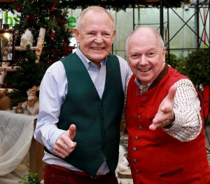 02-12-2017 SHOWBIZZ; RONNIE TOBER EN PARTNER JAN JOCHEMS BEREIDEN ZICH VOOR OP DE KERSTDAGEN.
Fote Albert den Iseger