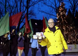 20-12-2017 SHOWBIZZ; RUDOLPH VAN VEEN HEEFT NU OOK ZIJN EIGEN IJSLIJN. Rudolph heeft nu ook een eigen ijsjes lijn, heerlijke smaken verpakt in een luxe verpakking en binnenkort in elke supermarkt verkrijgbaar.
foto: Albert den Iseger