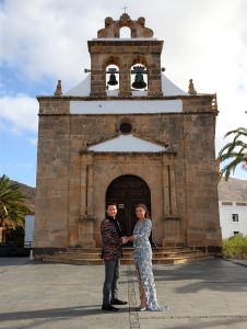 25-12-2017 SHOWBIZZ; TINO MARTIN EN PARTNER KIMBERLEY EEN WEEKJE VRIJ. Heerlijk even genieten van elkaar en FUERTEVENTURA met zijn heerlijke zon. Even een weekje bijkomen van alle drukte en de accu opladen voor het volgende jaar waarin voor TINO verschillende grote concerten gepland zijn namelijk CARRE-CIRCUS THEATER en natuurlijk weer de ZIGGO DOME.
foto: Albert den Iseger.