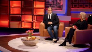 11-02-2017 SHOWBIZZ; FRANS BAUER IN BED MET IRENE MOORS.Voor de laatste aflevering van het TV programma IN BED MET IRENE was Frans Bauer uitgenodigd. Een en al gezelligheid en lol en meer dan 100.000 extra kijkers voor dit mooie programma.
Hopelijk komt het volgend jaar weer terug op de TV.
foto: Albert den Iseger