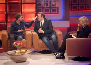 11-02-2017 SHOWBIZZ; FRANS BAUER IN BED MET IRENE MOORS.Voor de laatste aflevering van het TV programma IN BED MET IRENE was Frans Bauer uitgenodigd. Een en al gezelligheid en lol en meer dan 100.000 extra kijkers voor dit mooie programma.
Hopelijk komt het volgend jaar weer terug op de TV.
foto: Albert den Iseger