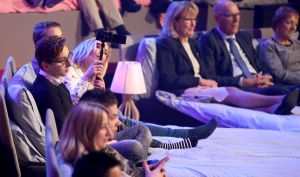 11-02-2017 SHOWBIZZ; FRANS BAUER IN BED MET IRENE MOORS.Voor de laatste aflevering van het TV programma IN BED MET IRENE was Frans Bauer uitgenodigd. Een en al gezelligheid en lol en meer dan 100.000 extra kijkers voor dit mooie programma.
Hopelijk komt het volgend jaar weer terug op de TV.
foto: Albert den Iseger