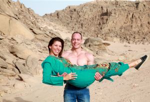 16-02-2017 SHOWBIZ; YURI VAN GELDER VERTELD NU ECHT ALLES. Yuri en zijn vriendin Katarina waren op vakantie in Egypte. Albert den Iseger en Frank Waals zochten hun op in bloedheet Hurghada. 
foto: Albert den Iseger