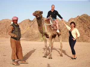 16-02-2017 SHOWBIZ; YURI VAN GELDER VERTELD NU ECHT ALLES. Yuri en zijn vriendin Katarina waren op vakantie in Egypte. Albert den Iseger en Frank Waals zochten hun op in bloedheet Hurghada. 
foto: Albert den Iseger