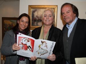 31-01-2009 SHOWBIZZ; MARC KLEIN ESSINK EN CAROLINE VAN DEN BERG ZIJN ERG DRUK BEZIG MET ALLEEN LEUKE DINGEN.Prive trof ze samen met hun kinderen Elia en Romy op de opening van een expositie van Caroline in Laren. Tal van bekenden uit het vak waren naar Laren toegekomen om te genieten van een goed glas wijn en de prachtige schilderijen gemaakt door Caroline.
foto: Albert den Iseger