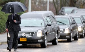 15-01-2015 SHOWBIZZ; BEGRAFENIS VAN FRANS MOLENAAR OP ZORGVLIED AMSTERDAM.
foto: Albert den Iseger