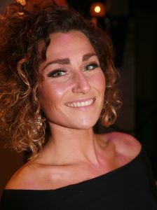 30-01-2017 SHOWBIZZ; AL WEER VOOR DE 35STE KEER DE GEELS AWARDS-NIEUWJAARSPARTY. Populariteit Awards
Traditiegetrouw worden tijdens de Geels Nieuwjaarsparty de Populariteit Awards uitgereikt. Dit jaar mogen de volgende artiesten hun prijs in ontvangst nemen: Shirma Rouse, Tim Douwsma, Wolter Kroes, Tino Martin, O G3NE, The Dirty Daddies, Laura Beekman,Ingrid Simons , Steffen Morrison en Het Feestteam . De awards worden geheel in stijl uitgereikt door verschillende BN ers, waaronder Gerard Joling. 

Populariteit Awards 2016     Geels Nieuwjaarsparty
 
Categorie: 
Meest geboekte Festival band 
en Landelijke doorbraak2016
ARSTIEST: THE DIRTY DADDIES,  Award wordt uitgereikt door Bobbi Eden
 
Categorie: Succesvolste meidengroep en grote doorbraak 2016
Artiest: O 3GENE, Award wordt uitgereikt door Gerard Joling
 
Categorie: Singer songwriter, Upcoming music artiest  
ARTIEST: LAURA BEEKMAN
 
Categorie, Beste Zanger 2016
Artiest: Tino MARTIN

Categorie
Leukste jonge TV Persoonlijkheid 2016
TIM DOUWSMA
 
Categorie: Meest opvallend album 2016
Artiest: WOLTER KROES
 
Categorie: Meest opvallende en succesvolle soulzangeres 2016
Artiest: SHIRMA ROUSE
 
Categorie:   Oeuvre Award?
Artiest: INGRID SIMONS
 
Categorie:   Beste Feest act 2016
Artiest: HET FEESTTEAM
 30-01-2017 SHOWBIZZ; AL WEER VOOR DE 35STE KEER DE GEELS AWARDS-NIEUWJAARSPARTY. Populariteit Awards
Traditiegetrouw worden tijdens de Geels Nieuwjaarsparty de Populariteit Awards uitgereikt. Dit jaar mogen de volgende artiesten hun prijs in ontvangst nemen: Shirma Rouse, Tim Douwsma, Wolter Kroes, Tino Martin, O G3NE, The Dirty Daddies, Laura Beekman,Ingrid Simons , Steffen Morrison en Het Feestteam . De awards worden geheel in stijl uitgereikt door verschillende BN ers, waaronder Gerard Joling. 

Populariteit Awards 2016     Geels Nieuwjaarsparty
 
Categorie: 
Meest geboekte Festival band 
en Landelijke doorbraak2016
ARSTIEST: THE DIRTY DADDIES,  Award wordt uitgereikt door Bobbi Eden
 
Categorie: Succesvolste meidengroep en grote doorbraak 2016
Artiest: O 3GENE, Award wordt uitgereikt door Gerard Joling
 
Categorie: Singer songwriter, Upcoming music artiest  
ARTIEST: LAURA BEEKMAN
 
Categorie, Beste Zanger 2016
Artiest: Tino MARTIN

Categorie
Leukste jonge TV Persoonlijkheid 2016
TIM DOUWSMA
 
Categorie: Meest opvallend album 2016
Artiest: WOLTER KROES
 
Categorie: Meest opvallende en succesvolle soulzangeres 2016
Artiest: SHIRMA ROUSE
 30-01-2017 SHOWBIZZ; AL WEER VOOR DE 35STE KEER DE GEELS AWARDS-NIEUWJAARSPARTY. Populariteit Awards
Traditiegetrouw worden tijdens de Geels Nieuwjaarsparty de Populariteit Awards uitgereikt. Dit jaar mogen de volgende artiesten hun prijs in ontvangst nemen: Shirma Rouse, Tim Douwsma, Wolter Kroes, Tino Martin, O G3NE, The Dirty Daddies, Laura Beekman,Ingrid Simons , Steffen Morrison en Het Feestteam . De awards worden geheel in stijl uitgereikt door verschillende BN ers, waaronder Gerard Joling. 

Populariteit Awards 2016     Geels Nieuwjaarsparty
 
Categorie: 
Meest geboekte Festival band 
en Landelijke doorbraak2016
ARSTIEST: THE DIRTY DADDIES,  Award wordt uitgereikt door Bobbi Eden
 
Categorie: Succesvolste meidengroep en grote doorbraak 2016
Artiest: O 3GENE, Award wordt uitgereikt door Gerard Joling
 
Categorie: Singer songwriter, Upcoming music artiest  
ARTIEST: LAURA BEEKMAN
 
Categorie, Beste Zanger 2016
Artiest: Tino MARTIN

Categorie
Leukste jonge TV Persoonlijkheid 2016
TIM DOUWSMA
 
Categorie: Meest opvallend album 2016
Artiest: WOLTER KROES
 
Categorie: Meest opvallende en succesvolle soulzangeres 2016
Artiest: SHIRMA ROUSE
 
Categorie:   Oeuvre Award?
Artiest: INGRID SIMONS
 
Categorie:   Beste Feest act 2016
Artiest: HET FEESTTEAM
 
Categorie:  Beste Live performer Classic old Soul 2016
Artiest: STEFFEN MORRISON
 
Cat30-01-2017 SHOWBIZZ; AL WEER VOOR DE 35STE KEER DE GEELS AWARDS-NIEUWJAARSPARTY. Populariteit Awards
Traditiegetrouw worden tijdens de Geels Nieuwjaarsparty de Populariteit Awards uitgereikt. Dit jaar mogen de volgende artiesten hun prijs in ontvangst nemen: Shirma Rouse, Tim Douwsma, Wolter Kroes, Tino Martin, O G3NE, The Dirty Daddies, Laura Beekman,Ingrid Simons , Steffen Morrison en Het Feestteam . De awards worden geheel in stijl uitgereikt door verschillende BN ers, waaronder Gerard Joling. 

Populariteit Awards 2016     Geels Nieuwjaarsparty
 
Categorie: 
Meest geboekte Festival band 
en Landelijke doorbraak2016
ARSTIEST: THE DIRTY DADDIES,  Award wordt uitgereikt door Bobbi Eden
 
Categorie: Succesvolste meidengroep en grote doorbraak 2016
Artiest: O 3GENE, Award wordt uitgereikt door Gerard Joling
 
Categorie: Singer songwriter, Upcoming music artiest  
ARTIEST: LAURA BEEKMAN
 
Categorie, Beste Zanger 2016
Artiest: Tino MARTIN

Categorie
Leukste jonge TV Persoonlijkheid 2016
TIM DOUWSMA
 
Categorie: Meest opvallend album 2016
Artiest: WOLTER KROES
 
Categorie: Meest opvallende en succesvolle soulzangeres 2016
Artiest: SHIRMA ROUSE
 
Categorie:   Oeuvre Award?
Artiest: INGRID SIMONS
 
Categorie:   Beste Feest act 2016
Artiest: HET FEESTTEAM
 
Categorie:  Beste Live performer Classic old Soul 2016
Artiest: STEFFEN MORRISON
 egorie:   Oeuvre Award?
Artiest: INGRID SIMONS
 
Categorie:   Beste Feest act 2016
Artiest: HET FEESTTEAM
 
Categorie:  Beste Live performer Classic old Soul 2016
Artiest: STEFFEN MORRISON
 
Categorie:  Beste Live performer Classic old Soul 2016
Artiest: STEFFEN MORRISON
Foto: Albert den Iseger