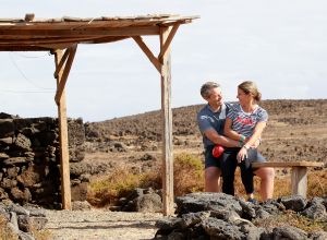 18-01-2018 SHOWBIZZ; LEONTIEN EN MICHAEL ZIJLAARD VAN MOORSEL HEERLIJK GENIETEN OP FUERTEVENTURA.Op uitnodiging van weekblad PRIVE genoten Leontien en Michael heerlijk op Fuerteventura van elkaar en van hun gezelschap.
foto: Albert den Iseger