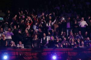 28-01-2018 SHOWBIZZ; TINO MARTIN STAAT IN HET AMSTERDAMSE CARRE EN BLAAST HET DAK ERAF. Tot de laatste stoel uitverkocht. een giga concert van Tino Martin deed de zaal ontploffen, het dak eraf en mensen gingen mee in het muzikale feest van Tino Martin. Een super avond voor de 1600 fans.
foto: Albert den Iseger