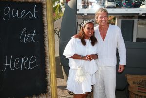 21-07-2015 SHOWBIZZ; WESLEY EN YOLANTHE GAVEN EEN LIEFDESFEEST OP EEN TE HEET IBIZA. 150 gasten genoten van hun 5 jarig huwelijksfeest. Gasten hoorde ook het ware verhaal omtrent de zwangerschap van Yolanthe.Het was er heet druk en vooral gezellig.
foto: Albert den Iseger