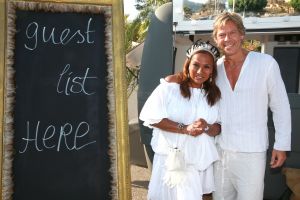 
21-07-2015 SHOWBIZZ; WESLEY EN YOLANTHE GAVEN EEN LIEFDESFEEST OP EEN TE HEET IBIZA. 150 gasten genoten van hun 5 jarig huwelijksfeest. Gasten hoorde ook het ware verhaal omtrent de zwangerschap van Yolanthe.Het was er heet druk en vooral gezellig.
foto: Albert den Iseger