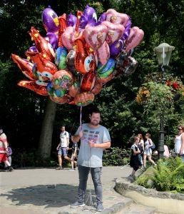 11-07-2016 SHOWBIZZ; FRANS EN MARLOES DUIJTS 12.5 JAAR GETROUWD. Het huwelijksfeest werd gevierd in de Efteling.Met familie en vrienden werd 3 dagen feest gevierd tussen allerlei attractie s en gezelligheid.
foto: Albert den Iseger