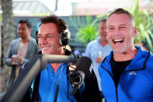 04-07-2016 SHOWBIZZ; GERARD JOLING BIJ FRANK DANA IN DE FRANK EN VRIJDAG SHOW. Op radio 538 is elke vrijdagavond  de Frank en Vrijdag show. Nu op visite bij Gerard Joling in de tuin. Het was weer lachen, gieren en brullen, thuis bij Gerard. Luister en huiver op deze vrijdagavond radio show, bol van onthullingen,knipoogjes en vooral veel lachen.
foto: Albert den Iseger