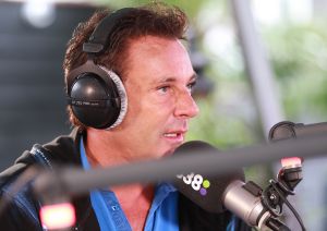 04-07-2016 SHOWBIZZ; GERARD JOLING BIJ FRANK DANA IN DE FRANK EN VRIJDAG SHOW. Op radio 538 is elke vrijdagavond  de Frank en Vrijdag show. Nu op visite bij Gerard Joling in de tuin. Het was weer lachen, gieren en brullen, thuis bij Gerard. Luister en huiver op deze vrijdagavond radio show, bol van onthullingen,knipoogjes en vooral veel lachen.
foto: Albert den Iseger