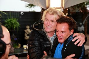 04-07-2016 SHOWBIZZ; GERARD JOLING BIJ FRANK DANA IN DE FRANK EN VRIJDAG SHOW. Op radio 538 is elke vrijdagavond  de Frank en Vrijdag show. Nu op visite bij Gerard Joling in de tuin. Het was weer lachen, gieren en brullen, thuis bij Gerard. Luister en huiver op deze vrijdagavond radio show, bol van onthullingen,knipoogjes en vooral veel lachen.
foto: Albert den Iseger