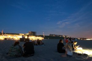 27-07-2018 NIEUWS; EGMOND AAN ZEE EN DE LANGSTE MAANSVERDUISTERING VAN DE EEUW.De maan kleurt bloedrood door een totale maansverduistering. De rode kleur wordt veroorzaakt door zonlicht wat langs de aarde schijnt.
foto: Albert den Iseger