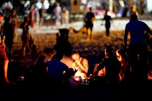 27-07-2018 NIEUWS; EGMOND AAN ZEE EN DE LANGSTE MAANSVERDUISTERING VAN DE EEUW.De maan kleurt bloedrood door een totale maansverduistering. De rode kleur wordt veroorzaakt door zonlicht wat langs de aarde schijnt.
foto: Albert den Iseger