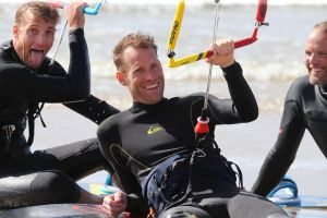 28-07-2018 SPORT; KITE SURFING-EGMOND AAN ZEE. Het was STORMY WEATHER in Egmond aan zee, tijd voor Kite Surfing en genieten van deze kleurige en snelle sport.
foto: Albert den Iseger