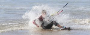 28-07-2018 SPORT; KITE SURFING-EGMOND AAN ZEE. Het was STORMY WEATHER in Egmond aan zee, tijd voor Kite Surfing en genieten van deze kleurige en snelle sport.
foto: Albert den Iseger