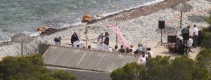 26-06-2016 SHOWBIZZ; NICK SCHILDER TROUWDE ZIJN KRISTEN OP ZONNIG IBIZA. De mooiste dag uit ons leven zo vertelde Nick aan de paar PERS mensen die aanwezig waren op de door hun gekozen een sombere foto lokatie.
foto: Albert den Iseger