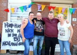 07-06-2016 SHOWBIZZ; NICK NICOLAI WINNAAR VAN HGT KRIJGT ALLE AANDACHT VAN PERS EN FANS.
foto: Albert den Iseger