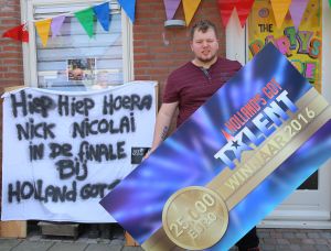 07-06-2016 SHOWBIZZ; NICK NICOLAI WINNAAR VAN HGT KRIJGT ALLE AANDACHT VAN PERS EN FANS.
foto: Albert den Iseger