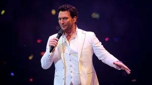 12-06-2017 SHOWBIZZ; TINO MARTIN LIET 17000 FANS STRALEN IN ZIGGO DOME. Tino liet 17000 fans stralen en genieten tijdens zijn show in de ZIGGO DOME. Gasten waren Glennis Grace-Gerard Joling-Time Less-Gin Dutch en New Gospel Sensation. In het voorprogramma stonden zijn vrienden Wesly Bronkhorst-Robert Leloy-Quincy. En top avond vol met prachtige muziek.
foto: Albert den Iseger