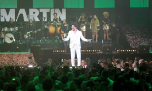 12-06-2017 SHOWBIZZ; TINO MARTIN LIET 17000 FANS STRALEN IN ZIGGO DOME. Tino liet 17000 fans stralen en genieten tijdens zijn show in de ZIGGO DOME. Gasten waren Glennis Grace-Gerard Joling-Time Less-Gin Dutch en New Gospel Sensation. In het voorprogramma stonden zijn vrienden Wesly Bronkhorst-Robert Leloy-Quincy. En top avond vol met prachtige muziek.
foto: Albert den Iseger