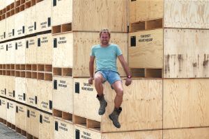 29-06-2017 SHOWBIZZ; TOM GROOT DE TULPENBOER UIT NIEUWE NIEDORP BOUWT HUIS. Tom en zijn partner Marieke zijn druk bezig met de voorbereidingen voor hun nieuwe huis wat gebouwd gaat worden naast het tulpenbedrijf van Tom in Nieuwe Niedorp.
foto: Albert den Iseger