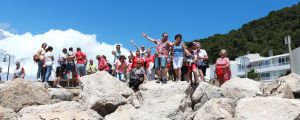 07-06-2018 SHOWBIZZ; FRANS BAUER OP VAKANTIE MET 200 UITBUNDIGE FANS.Dit jaar met 3 Van der VALK bussen naar Playa de Aro in Spanje.Een hele week feest met Frans als reisleider. Het was een echt feestje. foto: Albert den Iseger