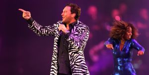 16-06-2018 SHOWBIZZ; TINO MARTIN IN THE ROUND ZIGGO DOME. Tino Martin stond weer in de Ziggo Dome voor 18500 uitbundige fans. Wat een feest voor zijn fans en de familie van Tino Martin. Een show van wereldformaat, alles klopte in de bomvolle Ziggo Dome, goed geluid en licht plus een  perfecte show.Het nummer LATER ALS IK GROTER BEN is achterhaald, hij is al de grootste. foto: Albert den Iseger